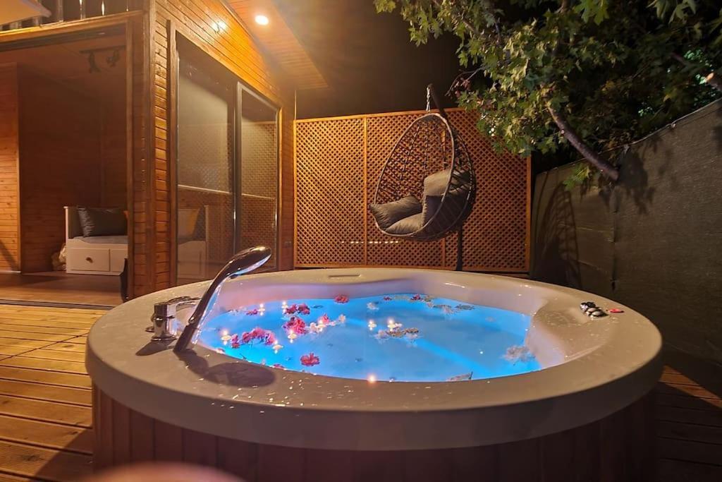 Вилла Alley Tiny House Фетхие Экстерьер фото